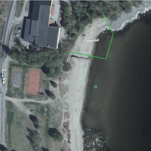 En kartbild över vart hundar får bada vid Bredsands havsbad.
